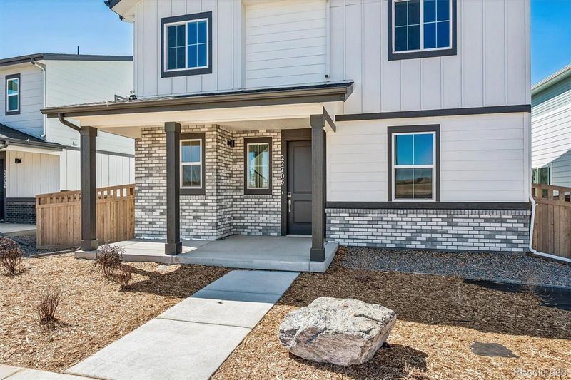 22706 E 47th Pl, Aurora, CO 80019