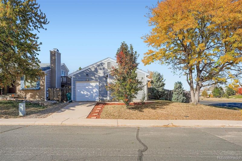 17999 E Cornell Dr, Aurora, CO 80013