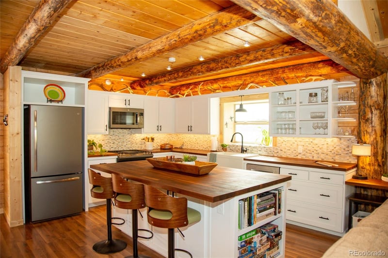 340 Hargraves Dr, Creede, CO 81130