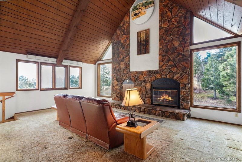 9101 Eastridge Rd, Golden, CO 80403