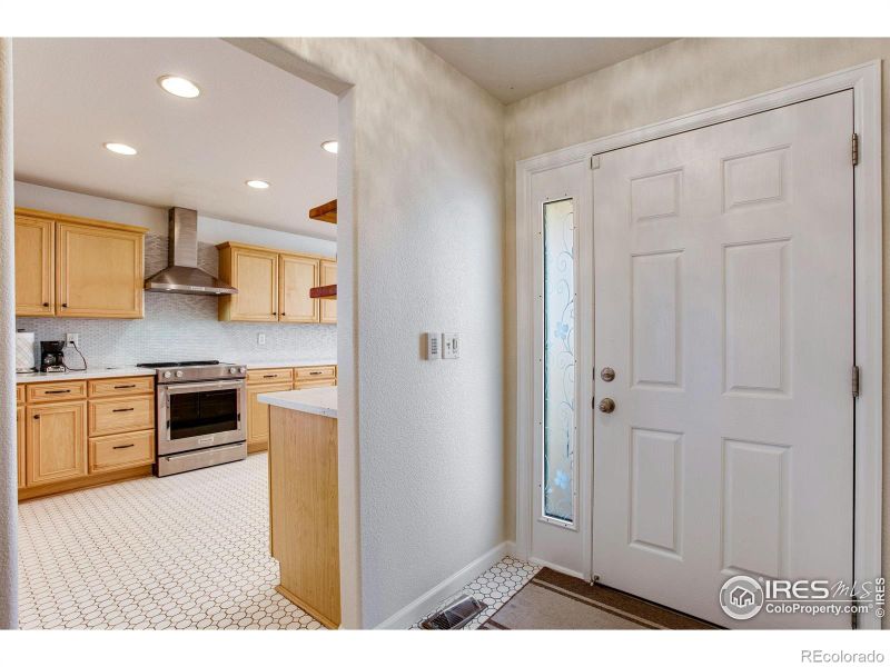 1236 Button Rock Dr, Longmont, CO 80504