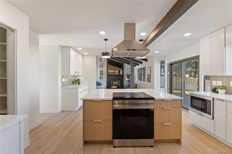 8805 E Radcliff, Denver, CO 80237