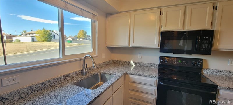 8770 Rainbow Ave #A, Denver, CO 80229