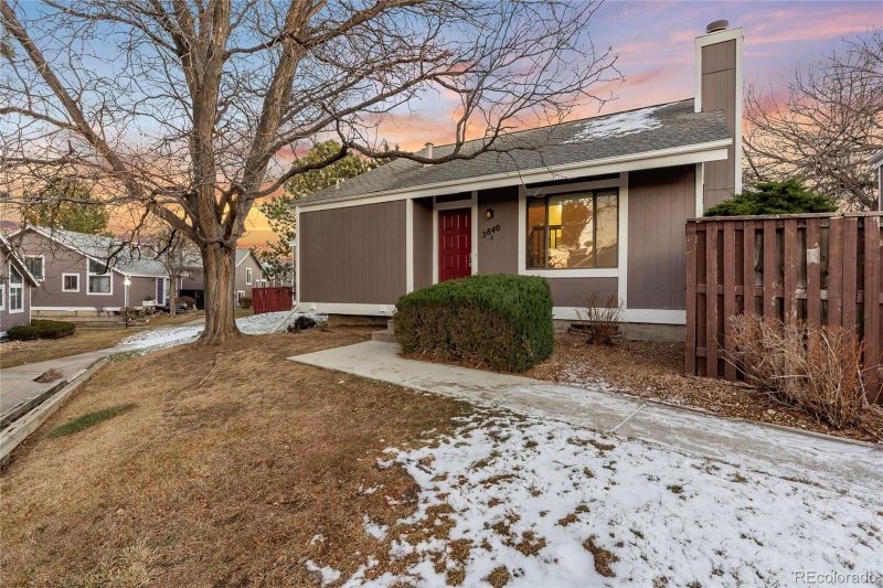 3840 S Genoa Ct #B, Aurora, CO 80013
