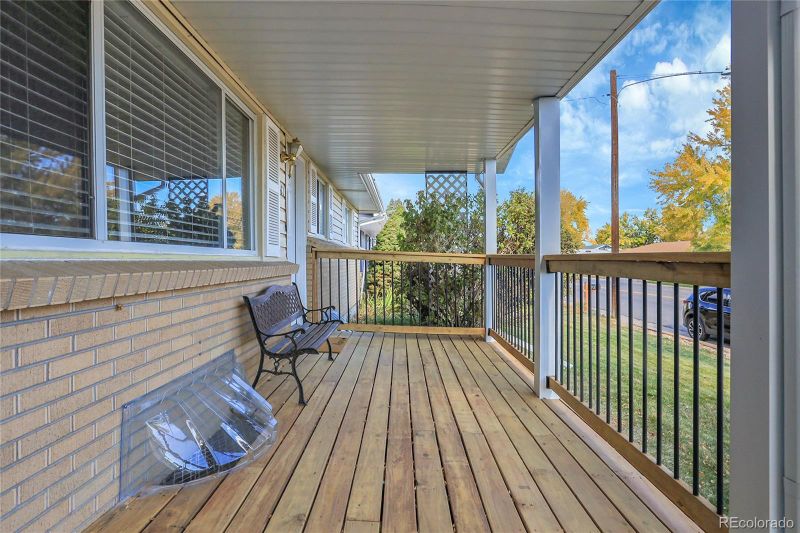 881 Oak St, Lakewood, CO 80215