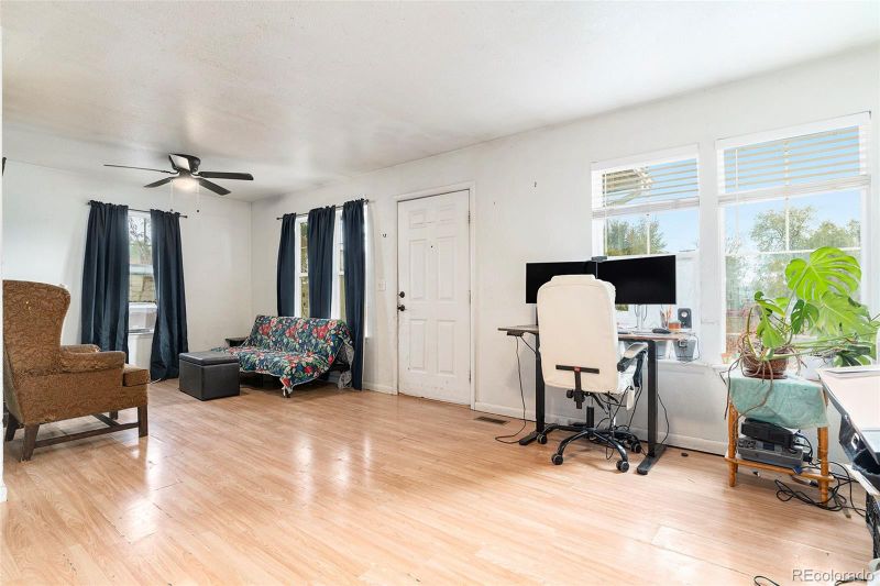 915 Longs Peak St, Brighton, CO 80601