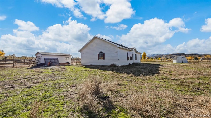 4575 W Rd, De Beque, CO 81630
