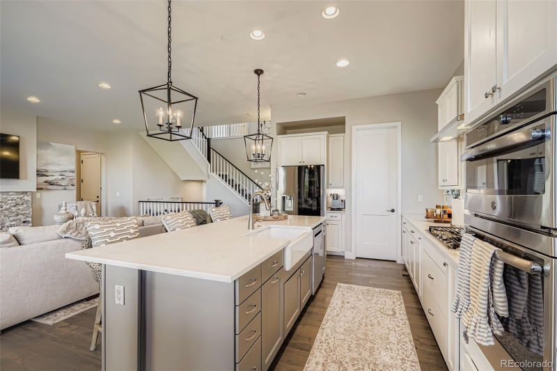 10414 Maplebrook Way, Highlands Ranch, CO 80126