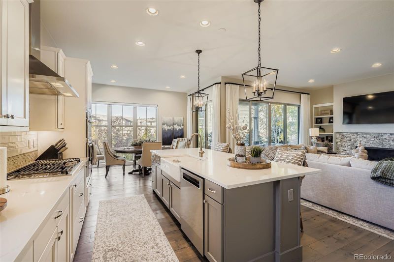 10414 Maplebrook Way, Highlands Ranch, CO 80126