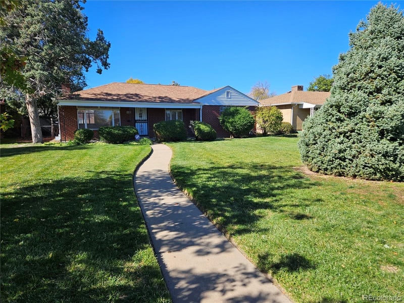 3355 N Monaco Pw, Denver, CO 80207