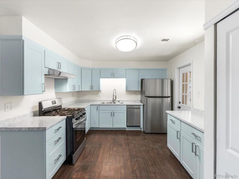1290 Ash Ct, Thornton, CO 80229