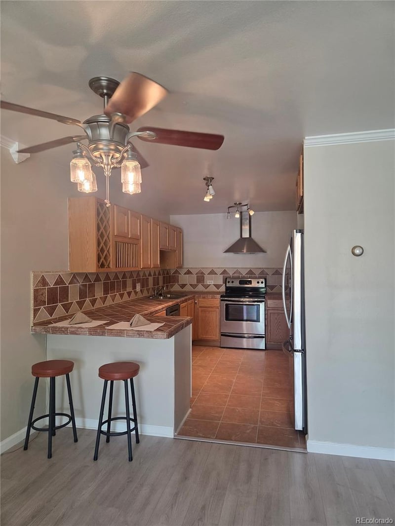 755 S Clinton St #6B, Denver, CO 80247