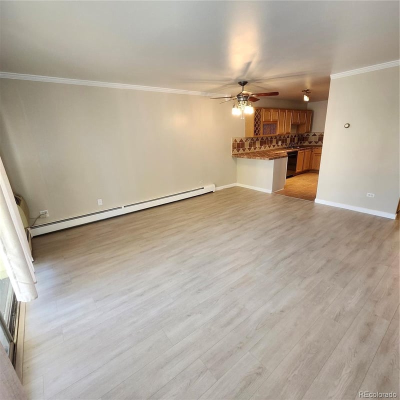 755 S Clinton St #6B, Denver, CO 80247