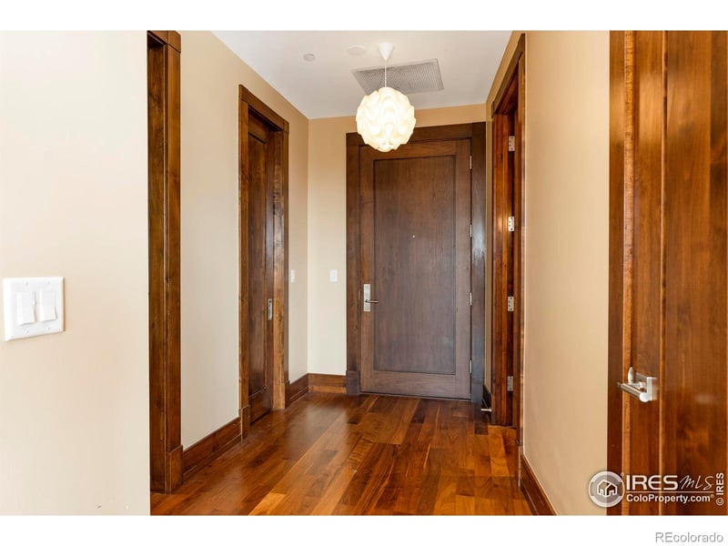 1077 Canyon Blvd #304, Boulder, CO 80302