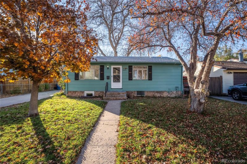 3675 S Hazel Ct, Englewood, CO 80110