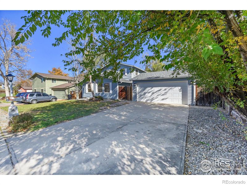 946 Granite Ct, Longmont, CO 80504