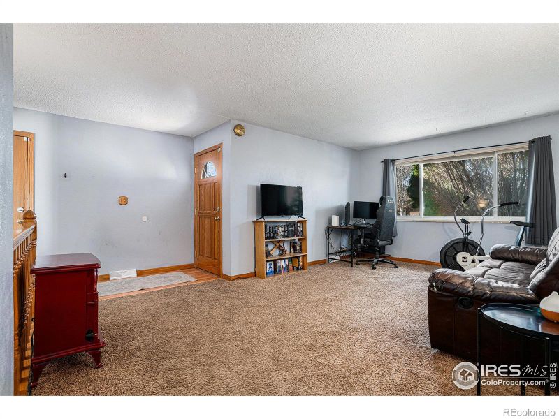 100 S 6th St, La Salle, CO 80645