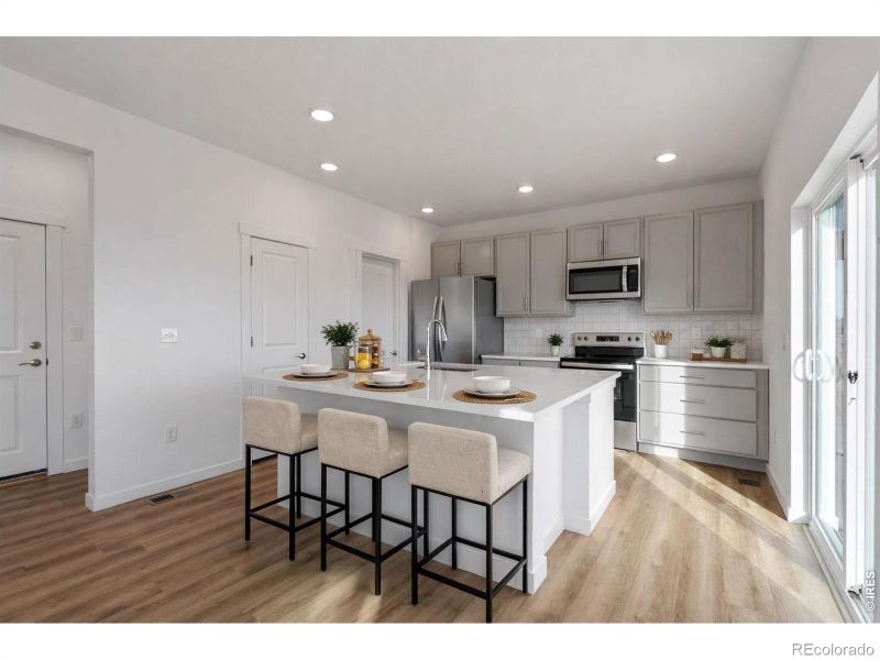 677 Muturu Rd, Johnstown, CO 80534