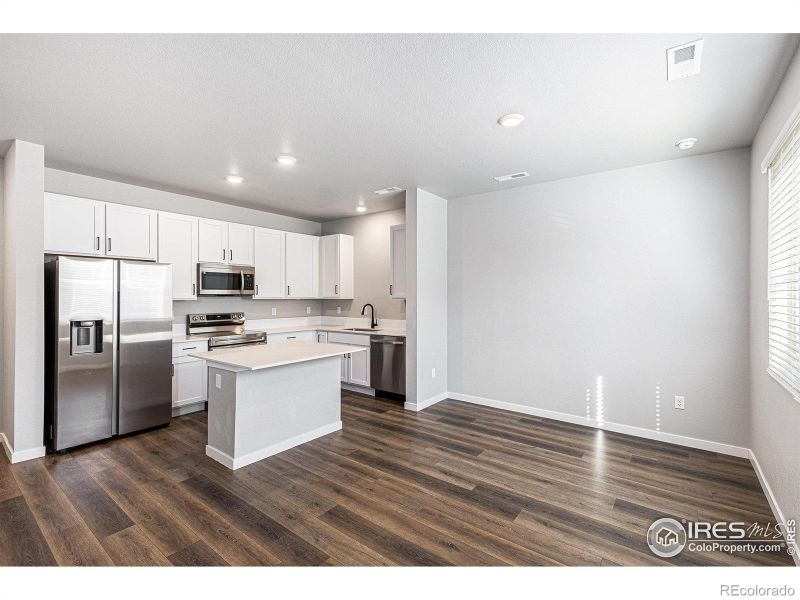 255 Penguin St, Johnstown, CO 80534