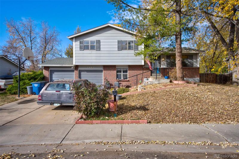 7447 Newland St, Arvada, CO 80003