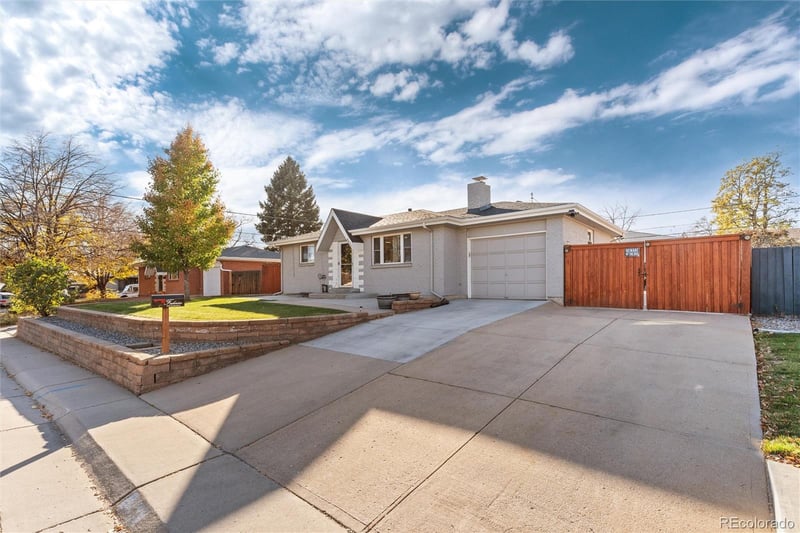 8431 De Soto Dr, Denver, CO 80229