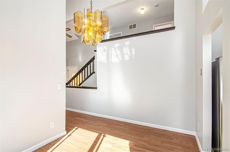 752 S Granby Cir, Aurora, CO 80012