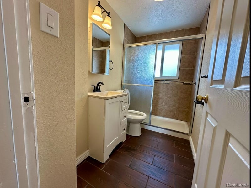 1801 S Grove St, Denver, CO 80219