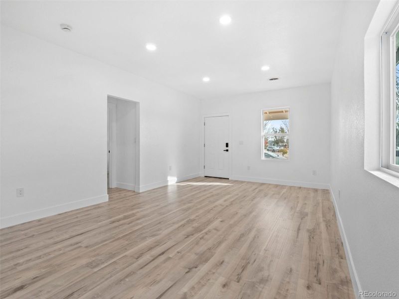 121 S 6th Ave, Brighton, CO 80601