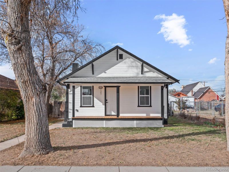 121 S 6th Ave, Brighton, CO 80601