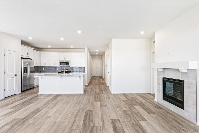 2098 Peachleaf Loop, Castle Rock, CO 80108