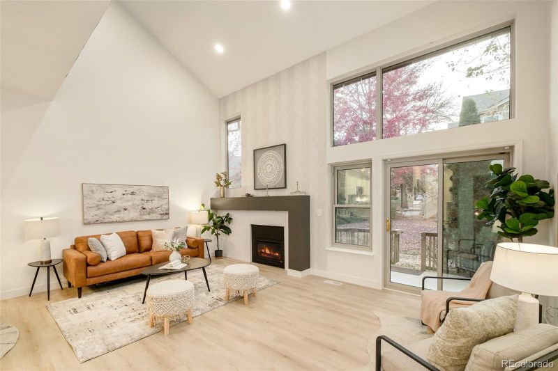 5555 E Briarwood Ave #606, Centennial, CO 80122