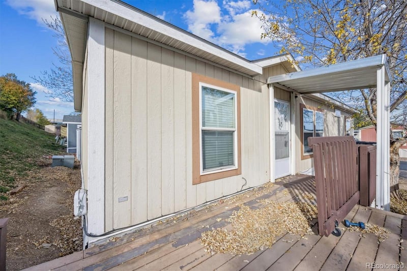 9400 Elm Ct Lot 516, Denver, CO 80260