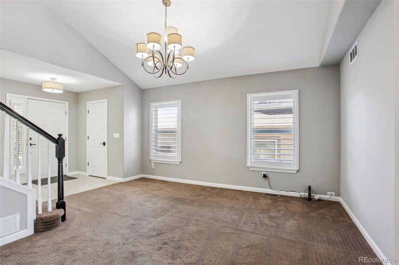 2569 S Flanders Ct, Aurora, CO 80013