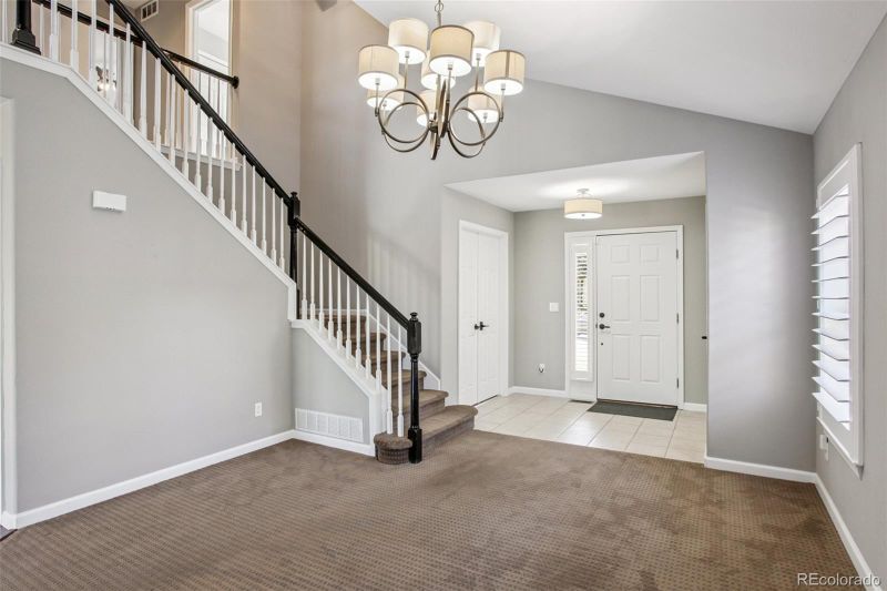2569 S Flanders Ct, Aurora, CO 80013