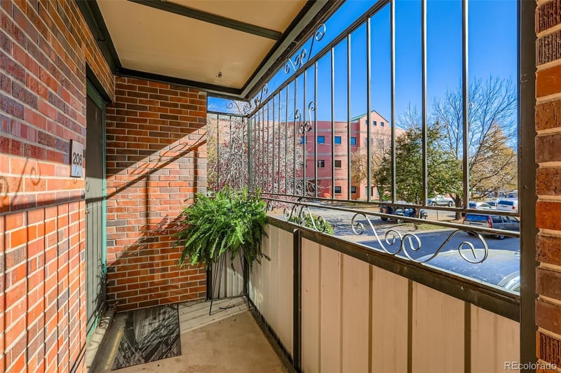 1833 N Williams St #206, Denver, CO 80218
