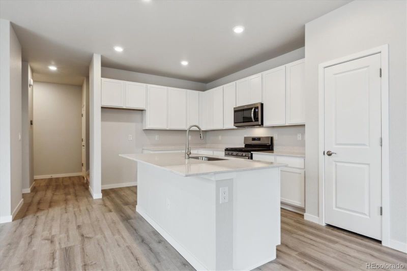 13839 Deertrack Ln, Parker, CO 80134