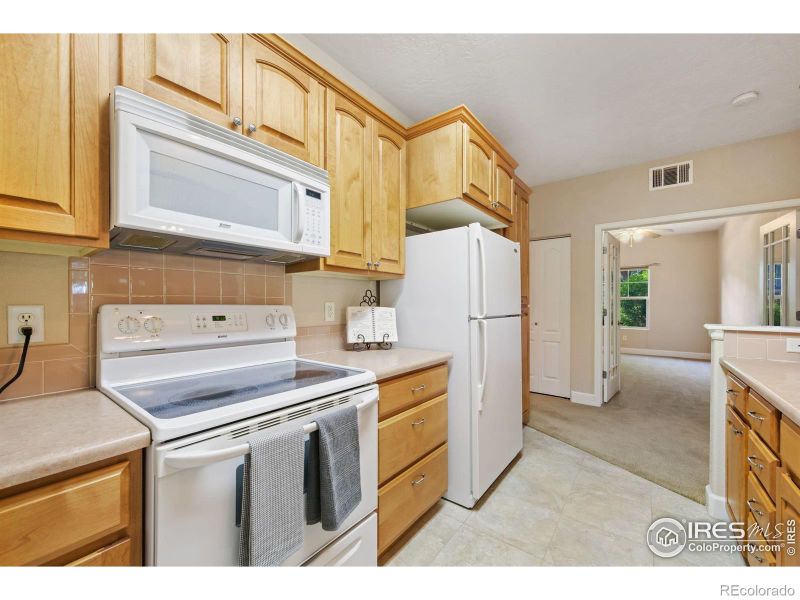 5775 29th St #1403, Greeley, CO 80634