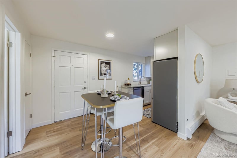 1525 S Holly St #201, Denver, CO 80222