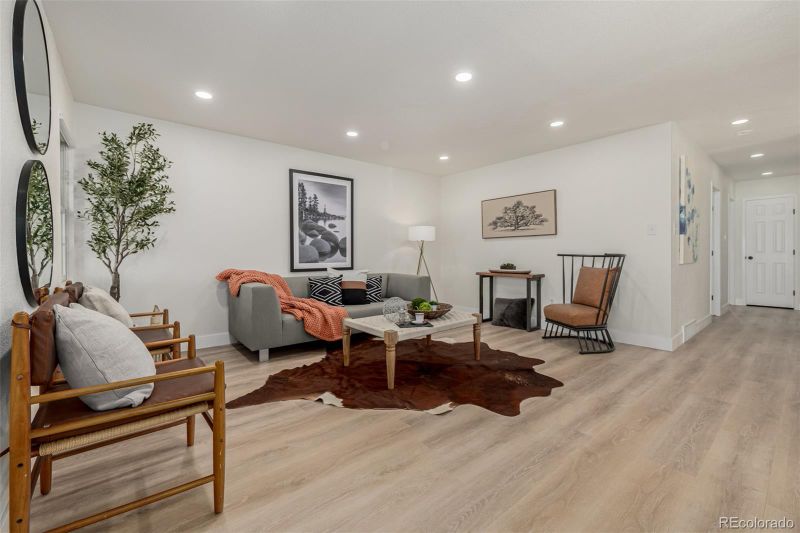 5543 S Datura St, Littleton, CO 80120