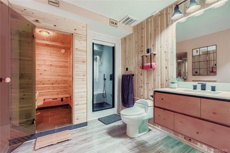 23882 E Alabama Dr, Aurora, CO 80018