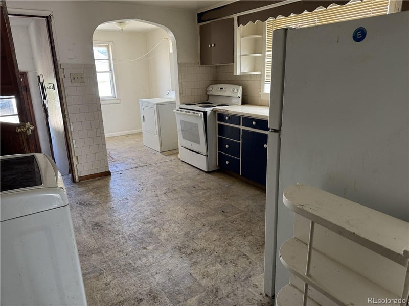 141 E Bromley Ln, Brighton, CO 80601