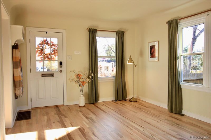 18 N 12th St, Colorado Springs, CO 80904