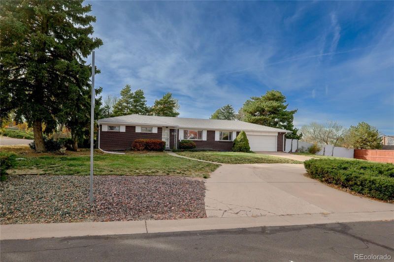 14891 E Jefferson Ave, Aurora, CO 80014