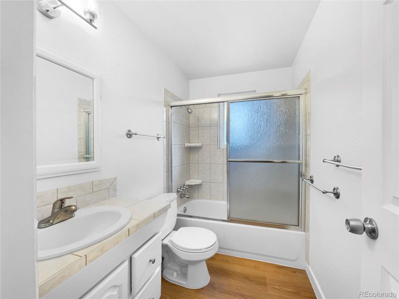 1807 Queens Dr, Longmont, CO 80501