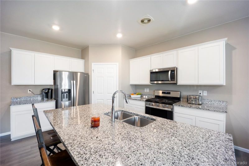 19911 E 61st Pl, Aurora, CO 80019