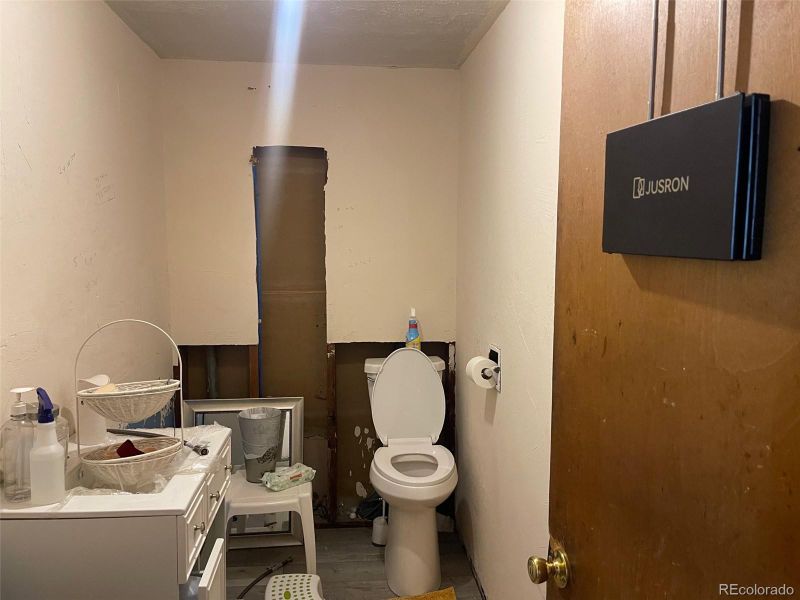 5451 Leyden St, Commerce City, CO 80022