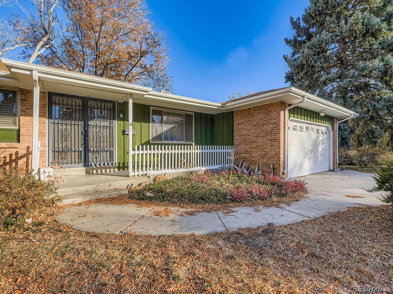 2142 S Harlan St, Denver, CO 80227
