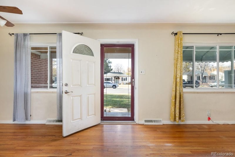 1540 S Bellaire St, Denver, CO 80222