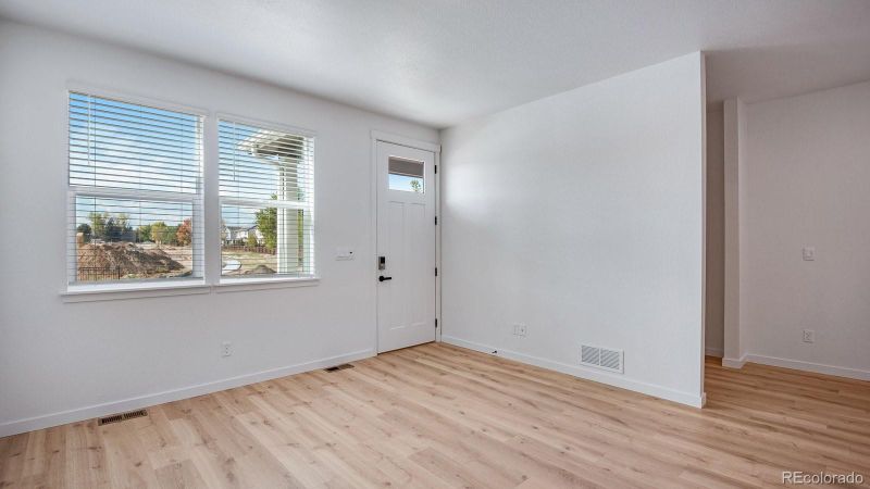 22444 E 6th Pl, Aurora, CO 80018