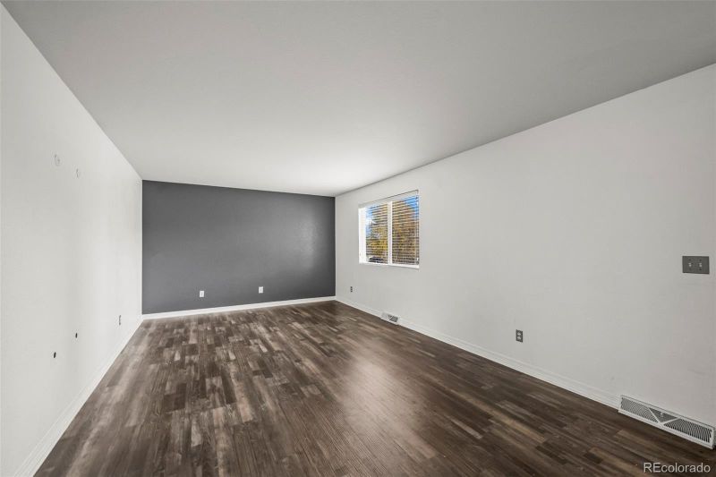 4575 S Kittredge St, Aurora, CO 80015